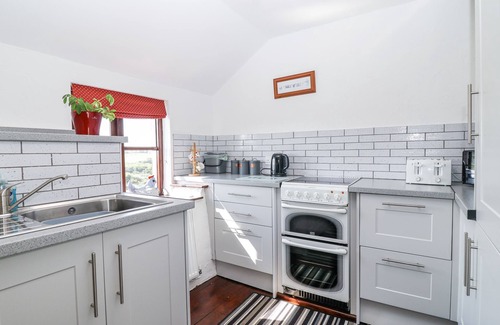 Commonmoor House | THE BYRE, pet friendly, character holiday cottage in St Cleer