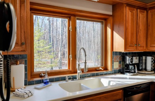 Altamont House | The Cabin by the Bluff