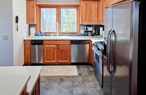 Altamont House | The Cabin by the Bluff