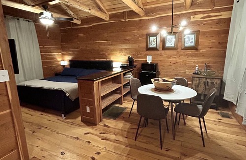 Georgetown Cabin | The Cabins at Angel Springs - Butterfly