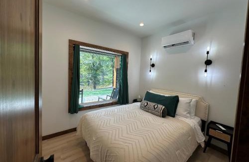 Hot Springs House | The Cabins at Northwoods Trails - The Trailblazer