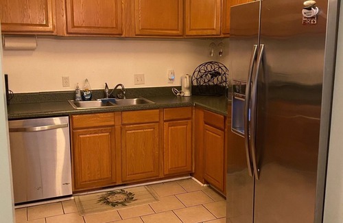 Eau Claire House | The Canal Riverfront Getaway