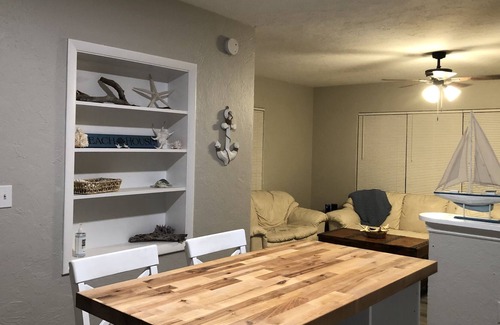 West Bradenton House | The Captain's Quarters