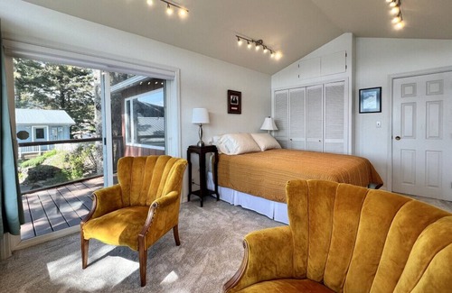 Kodiak House | The Captains View - Cliffside, Ocean Views