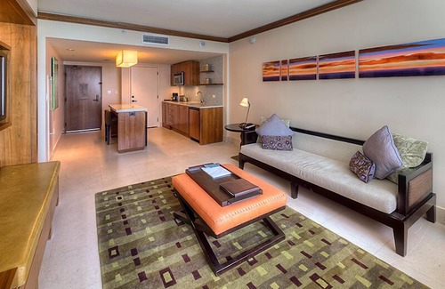 North Beach Apartment | The Carillon Hotel One Bedroom with Two Queen Beds, Great Ocean and Beach View