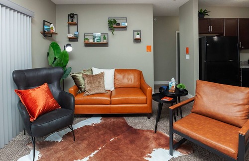 West Des Moines Apartment | The Carmel/Bold/Massage/Chair Spacious/3D Wall/Pool/Gym/Tanning Bed