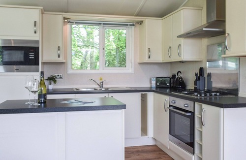 Carnon Downs Cottage | The Carnon Downs Caravan and Motorhome site is the ideal base to explore the beauty of Cornwall.