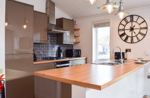 Carnon Downs Cottage | The Carnon Downs Caravan and Motorhome site is the ideal base to explore the beauty of Cornwall.
