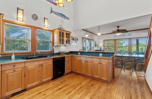 Brigands' Bay House | The Carolina Moon | Canalfront | Frisco | Sleeps 8