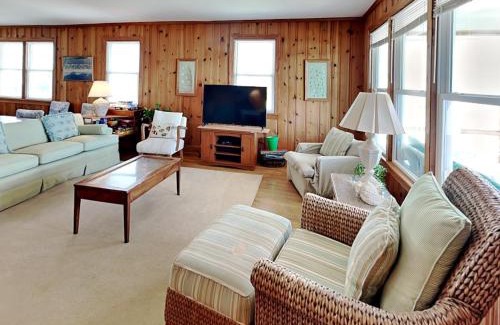 Topsail Beach House | The Caroline