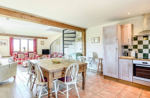 Cratfield House | THE CART LODGE, pet friendly, with a garden in Halesworth