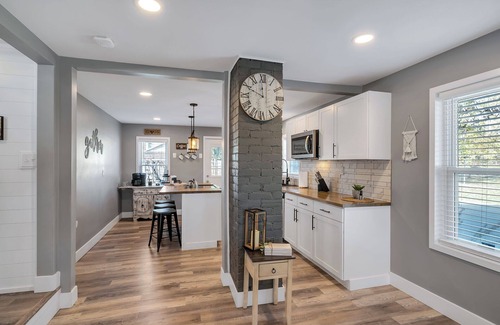 Kings Mills House | The Cartridge House - Sleeps 16 - Kings Island, Great Wolf, Spooky Nook & More