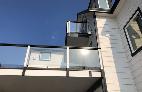 Shelter Cove Apartment | The Castle Inn of the Lost Coast King Suite