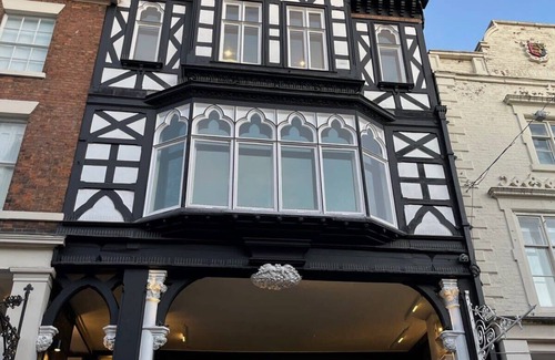 Chester Apartment | The Cathedral On The Rows