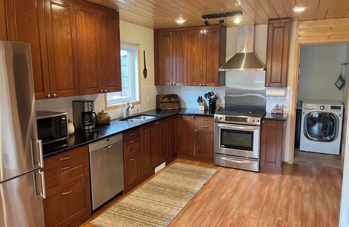 Sherwood Park Cabin | The Cattage - 17 Acres