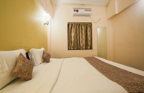 Varca Hotel | The Center Court Resort and Spa