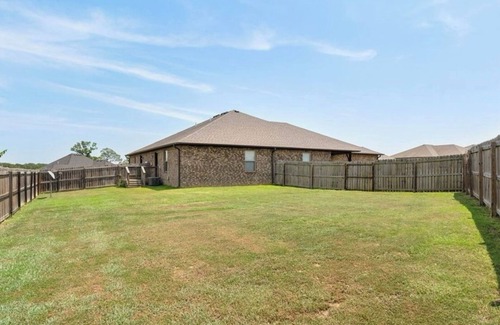 Barling House | The Chaffee Cottage - near ACHE, Fort Chaffee, and Rogers Avenue