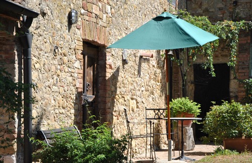 Radicondoli House | The charm of 'Il Susino' is that is situated in a centuries old farmhouse.