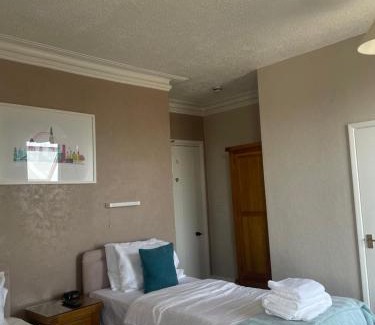 Great Yarmouth House | The Chateau by MPH Holidays