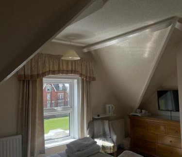 Great Yarmouth House | The Chateau by MPH Holidays