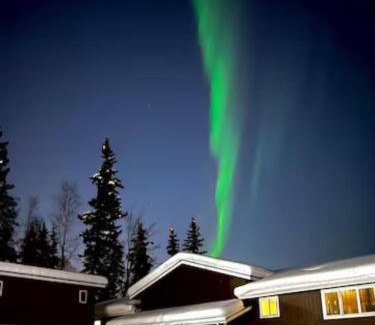 College House | The Chena River House North Suite