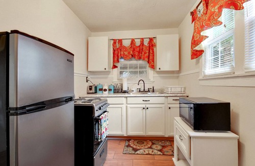 Esplanade Ridge House | The CHILL SPOT, home minutes from FQ & City Park