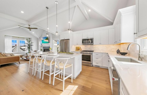 Beach Haven Gardens House | THE CHLOÉ beach haven gardens - 5BR Luxury Rental - Oceanside