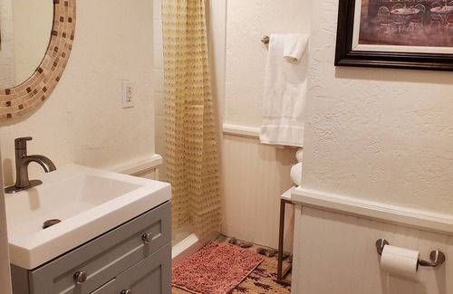 Twin Peaks Cabin | The Christmas Pine Cabin at The Twin Peaks Lodge