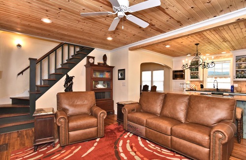 Cherry Street Cottage | The Christmas Tree House