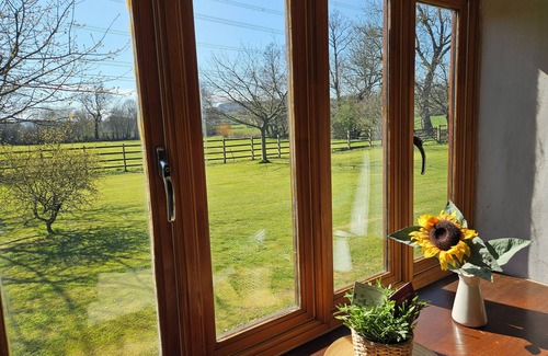 Axminster Cottage | THE CIDER HOUSE, pet friendly, character holiday cottage in Dalwood