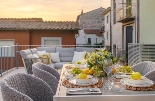Lucca Historical Center Apartment | The City Terrace Apartment