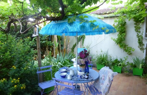 Bergerac House | 'The Claire's house' independant terrace in an old village couze saint front