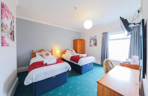 Cleethorpes Hotel | The Clee Hotel - Cleethorpes, Grimsby, Lincolnshire