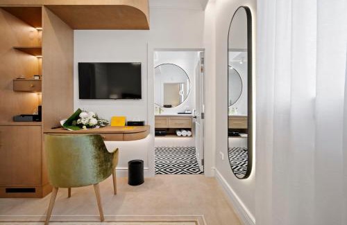 Cambridge Hotel | The Clements Hotel