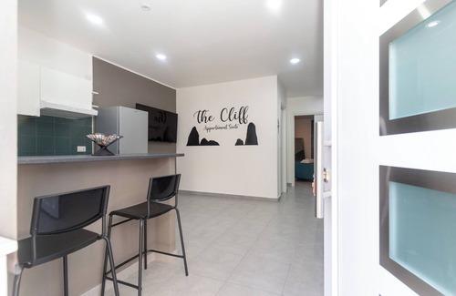 Cannizzaro Apartment | The Cliff Appartament Suite, with in-room Jacuzzi for your relaxation