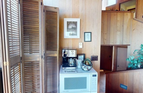 Bodega Bay House | The Cliff House: Panoramic Oceanfront Views by Famed Architect Carson Bowler.