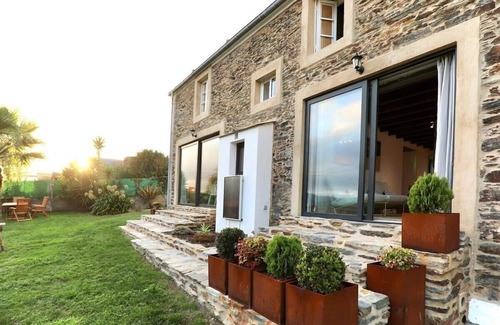 Loiba House | The Cliffs - Picon Seaside Cottage