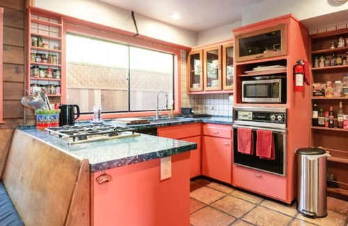 Hollywoodland House | The Closest Home to The Hollywood Sign/HSR25-001176