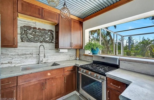 Pineland House | The Clubhouse - Fish, Bike and Relax in this spacious Home with a Hot Tub