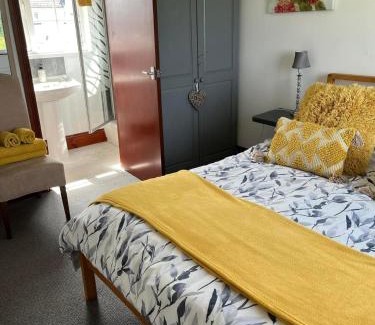 Horns Cross Bed & Breakfast | The Coach and Horses