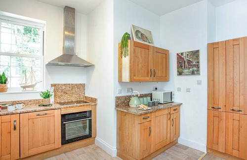 Torquay City Centre Cottage | The Coach House at Vane Hill