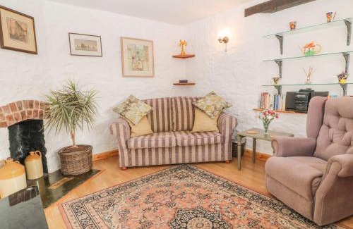 Broadwoodwidger House | The Coach House