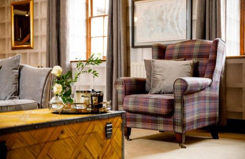 Crynant House | The Coach House
