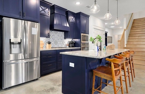 Fayetteville House | The Collegiate - 4 mi to U of A - MTB Friendly