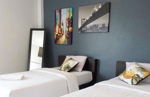 Nakhon Si Thammarat Hotel | The Color Express Hotel