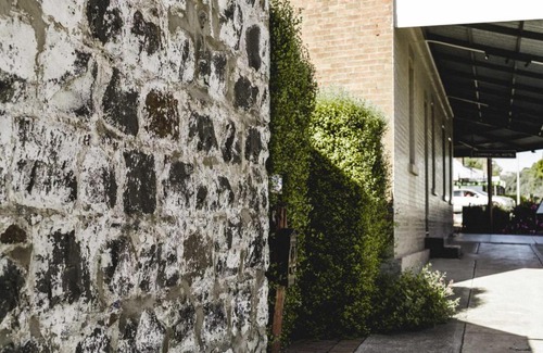 Millthorpe Hotel | The Commercial Quarters - Room 2-has air conditioning, free WIFI, TV and fridge