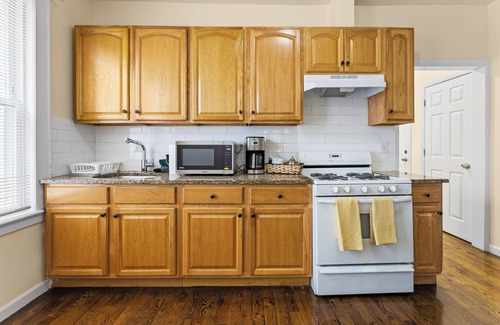 Ampere Apartment | "The Commuter's Dream: Apartment close to NYC"