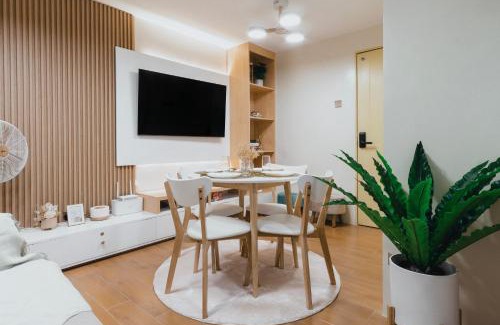 Sasa Apartment | The Constant Cove – 3BR Condo Near Airport, Samal Island & Malls