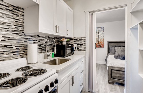 Singer Island Apartment | The Coral Sands