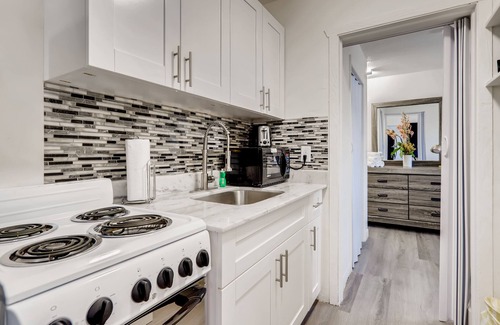 Singer Island Apartment | The Coral Sands